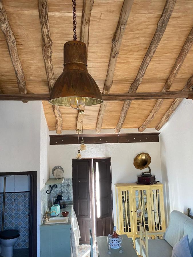 El Escondite De Martina, Aticos Romanticos Setenil De Las Bodegas Exterior photo